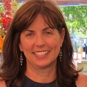 Meet your Posher, Elena